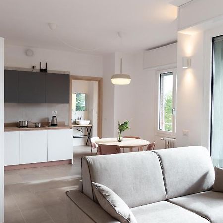New Exclusive Melegnano Apartments- Near Train Station Exteriör bild