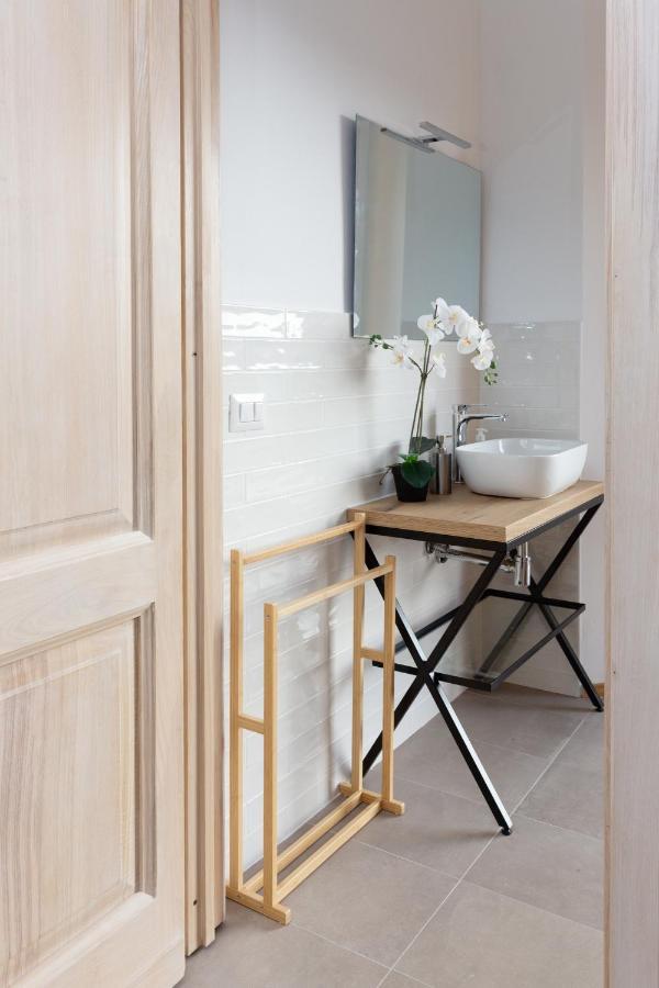New Exclusive Melegnano Apartments- Near Train Station Exteriör bild