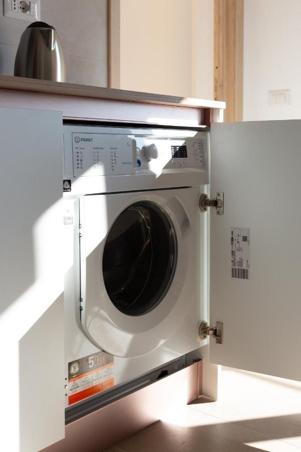 New Exclusive Melegnano Apartments- Near Train Station Exteriör bild