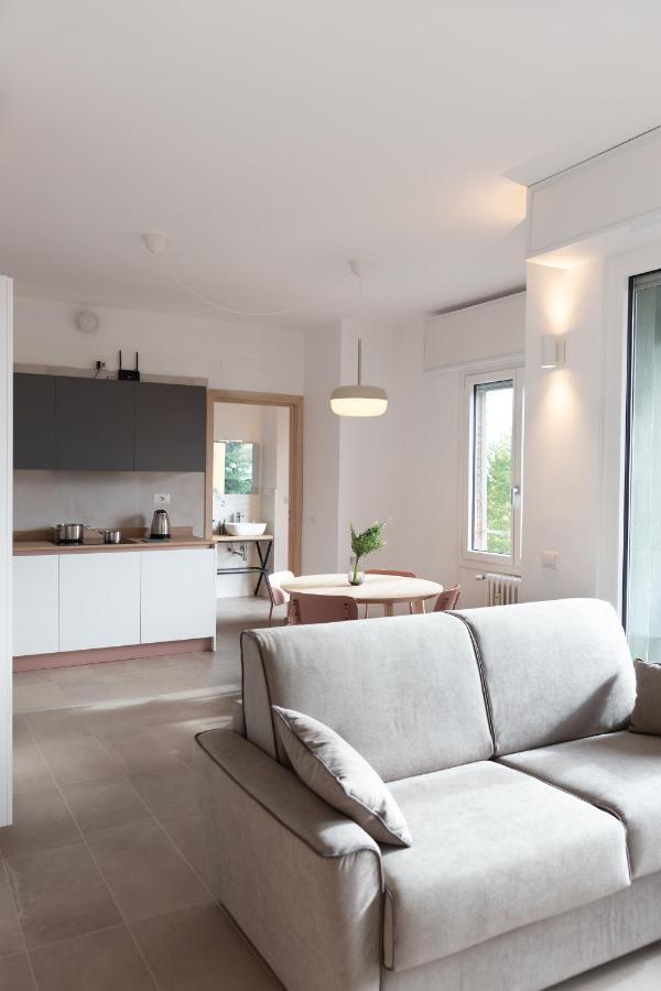 New Exclusive Melegnano Apartments- Near Train Station Exteriör bild