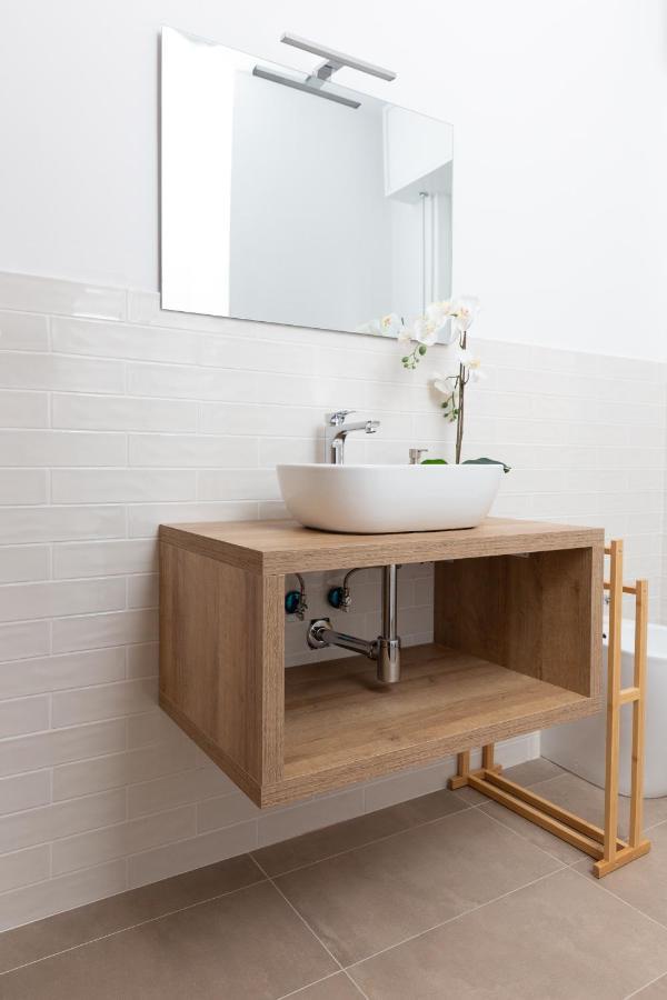 New Exclusive Melegnano Apartments- Near Train Station Exteriör bild