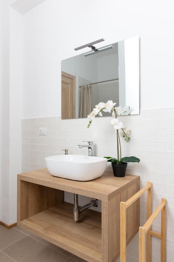 New Exclusive Melegnano Apartments- Near Train Station Exteriör bild